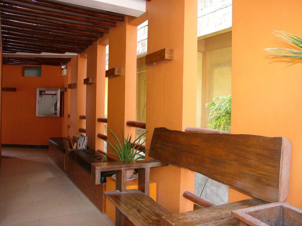 Lsm Square Residences Balabag  Luaran gambar