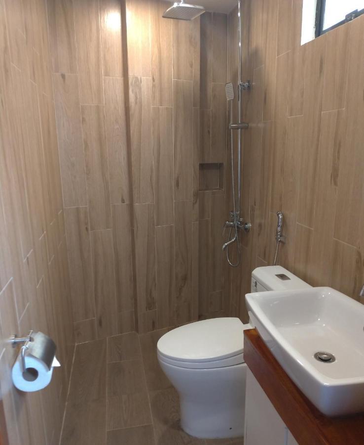 Lsm Square Residences Balabag  Luaran gambar